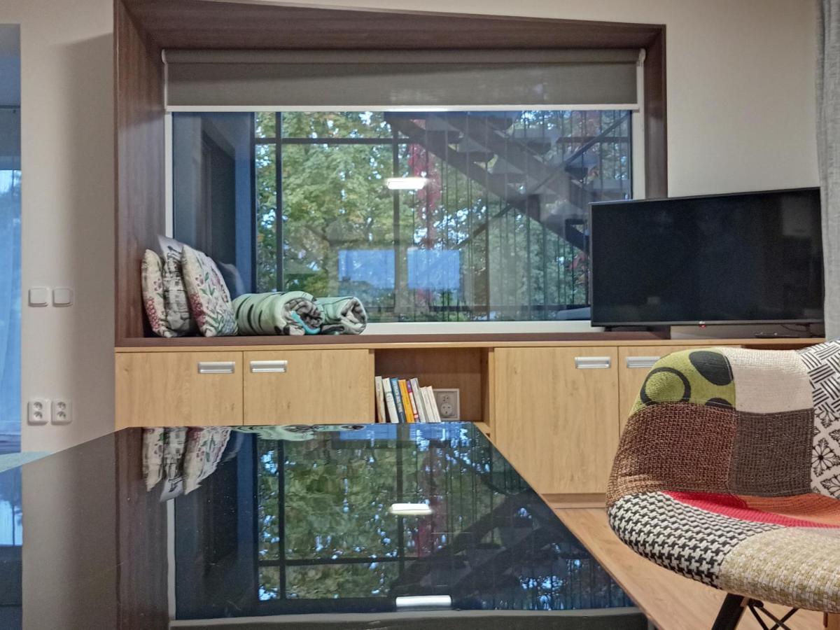 Vila Vekose - Apartman S Terasou A Zahradou Hradec Králové Eksteriør billede